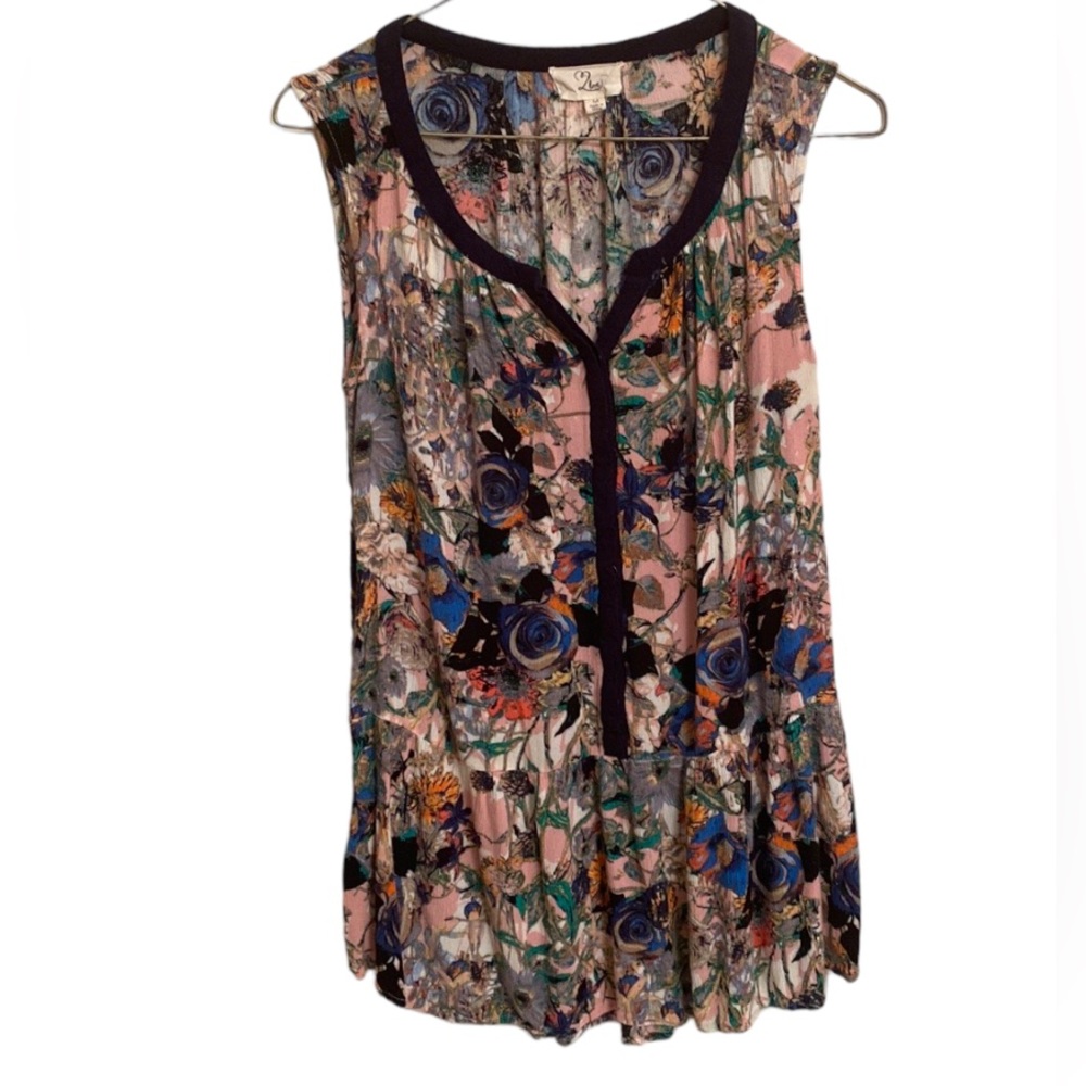 LLOVE USA Sleeveless Women's Navy Floral Loose Sleeveless Top Buttons Medium